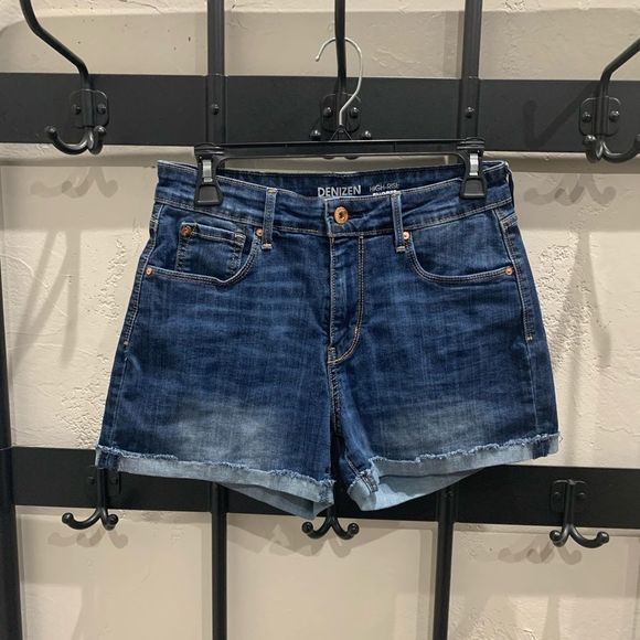 Denizen from Levi's Pants - Levi denizen high rise jean denim shorts, size 6